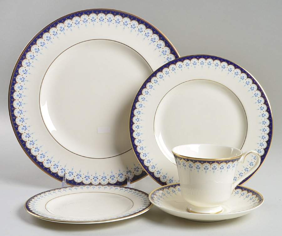 Consort 5 Piece Place Setting by Minton-1
