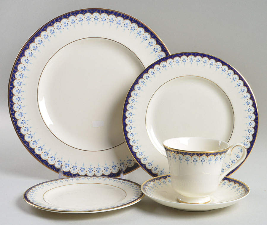 Consort 40 Piece Estate Set by Minton-1