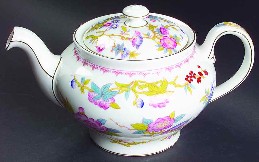 Cuckoo (Smooth, White, Wreath Bkstp) Teapot & Lid by Minton-1