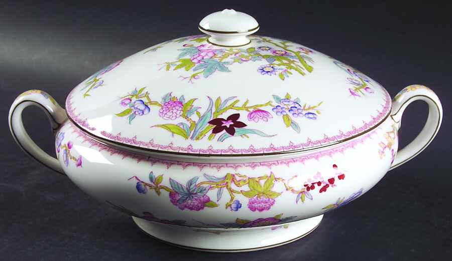 Cuckoo (Smooth, White, Wreath Bkstp) Round Covered Vegetable by Minton-1