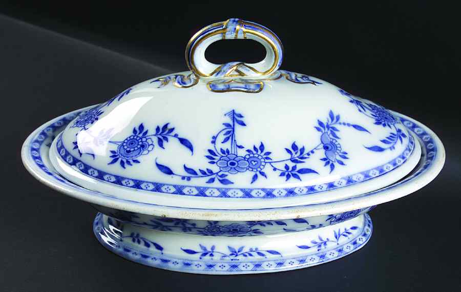 Delft Blue (Gold Trim) Oval Covered Vegetable by Minton-1