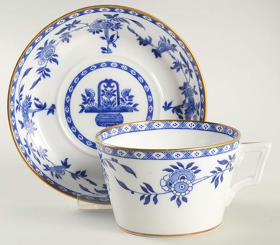 Delft Blue (Gold Trim) Oversized Cup & Saucer Set by Minton-1
