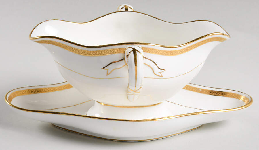 G9816 Gravy Boat with Attached Underplate by Minton-1