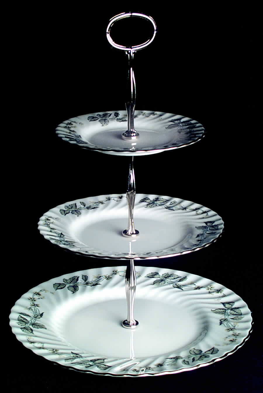 Greenwich 13 7/8"-14 1/4" 3-Tiered Serving Tray(DP,SP,BB) HC by Minton-1
