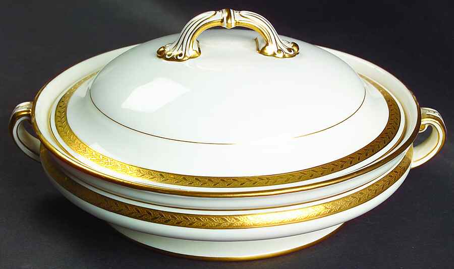 H1916 Round Covered Vegetable by Minton-1
