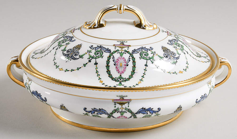 H2581 Round Covered Vegetable by Minton-1