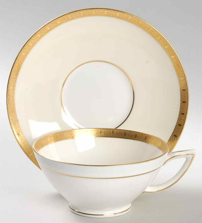 H3618 Footed Cup & Saucer Set by Minton-1
