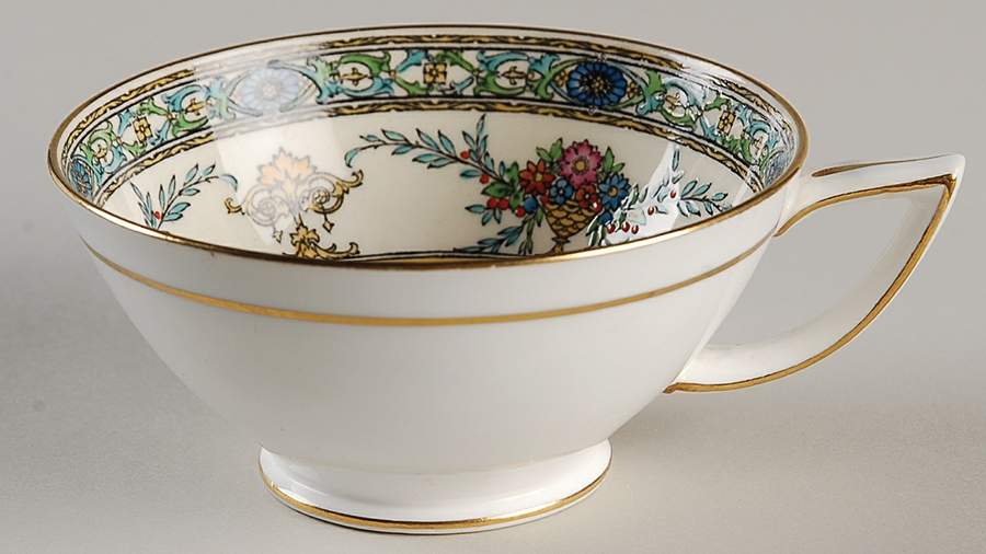 H3649 Footed Cup by Minton-1