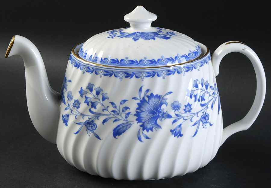 Hardwicke Hall Teapot & Lid by Minton-1