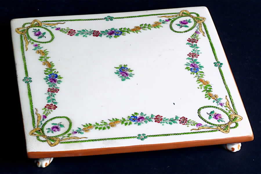 Ivanhoe Tea Tile by Minton-1