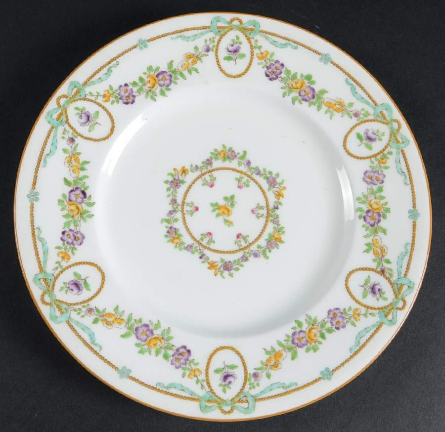 Ivanhoe Luncheon Plate by Minton-1