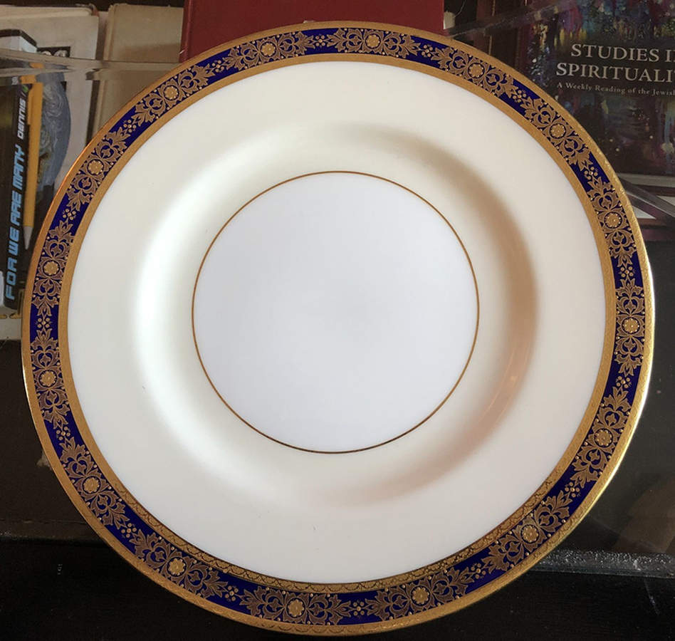 Ivory & Mazarine Dinner Plate by Minton-1
