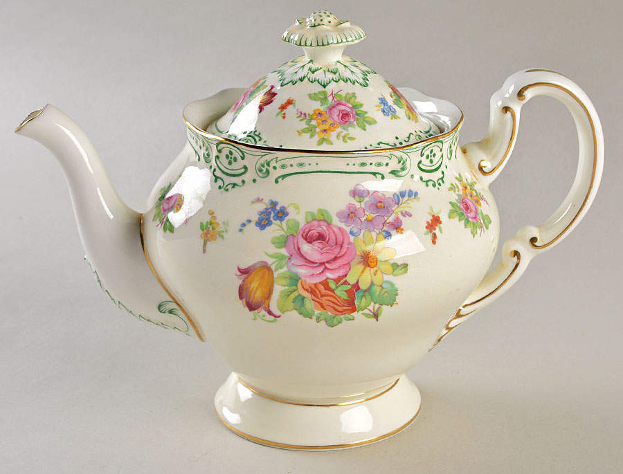 Lady Claire Teapot & Lid by Minton-1