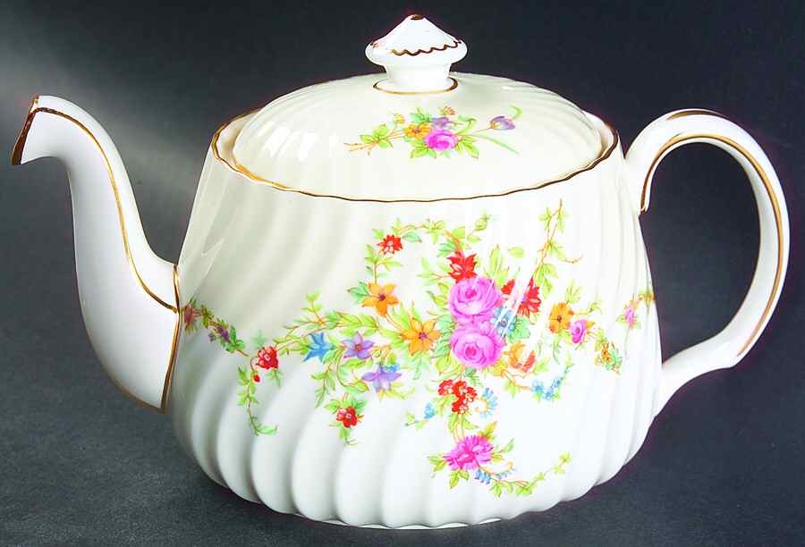 Lorraine (#S561, Cream Border) Teapot & Lid by Minton-1