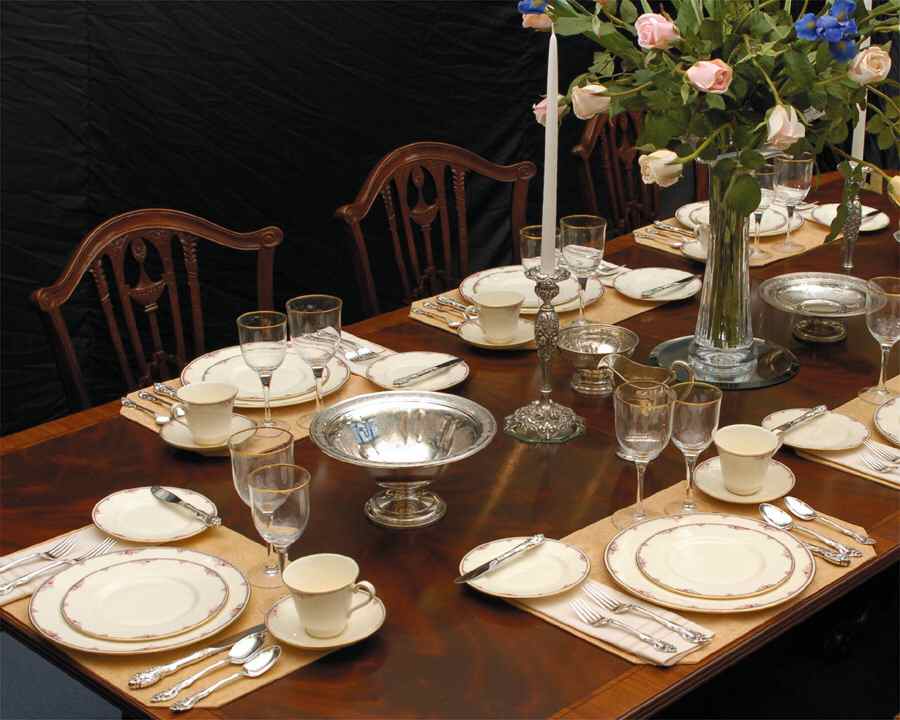 Lyndhurst 40 Piece Estate Set by Minton-1