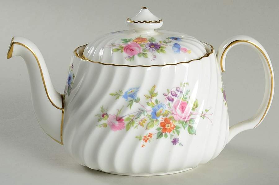 Marlow (Older, Globe Backstamp) Mini Teapot & Lid by Minton-1