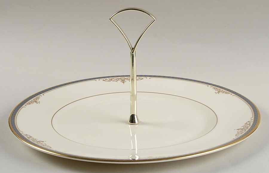 Marlborough Round Serving Plate with Handle (DP) by Minton-1