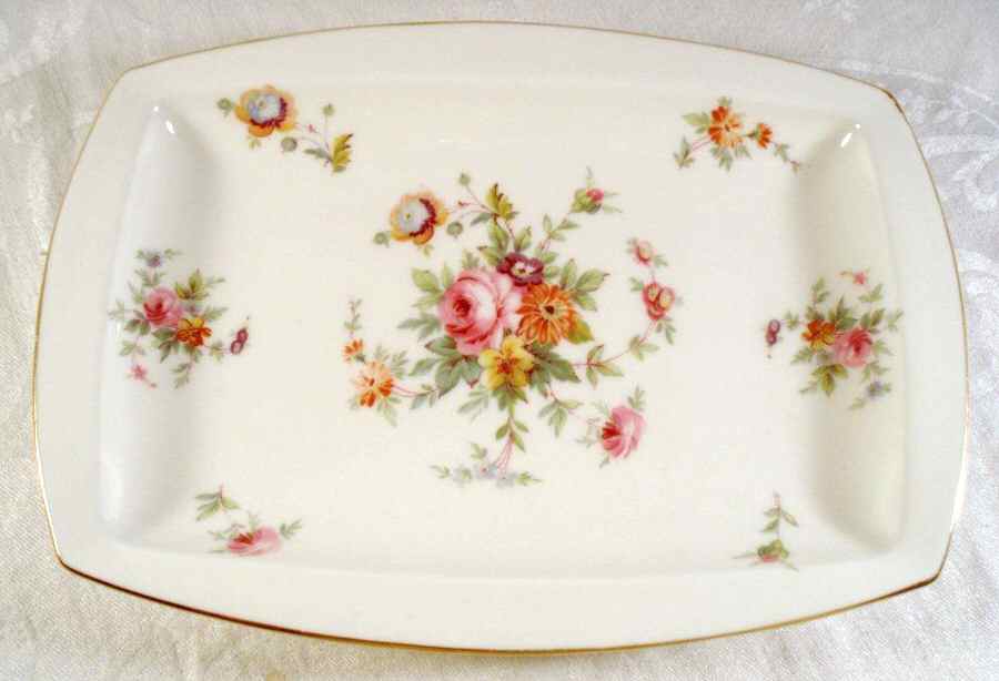 Marlow (Newer, Wreath Backstamp) 8" Rectangular Tray by Minton-1