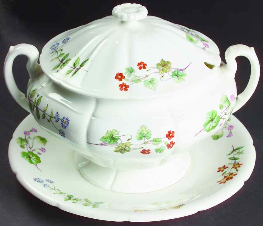 Meadow Scalloped Tureen & Lid w/Underplate by Minton-1