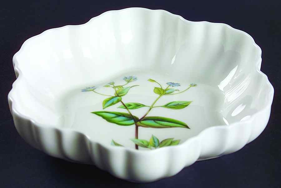 Meadow Scalloped Bon Bon by Minton-1