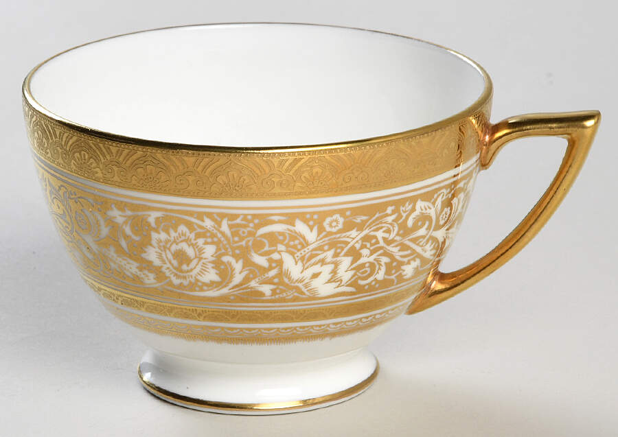 Porcelain Ball Ivory Footed Cup by Minton-1