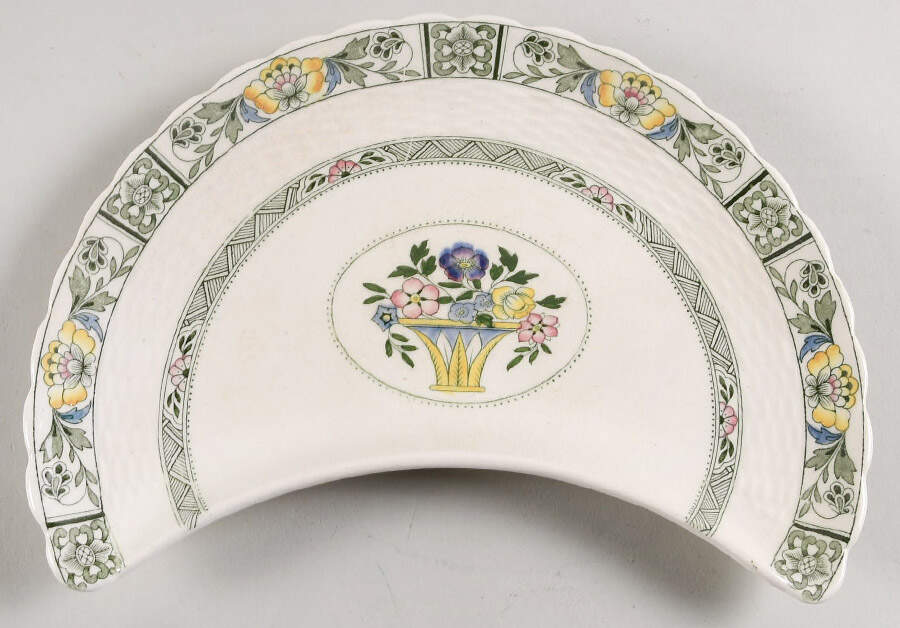 Ramsey Crescent Salad Plate by Minton-1