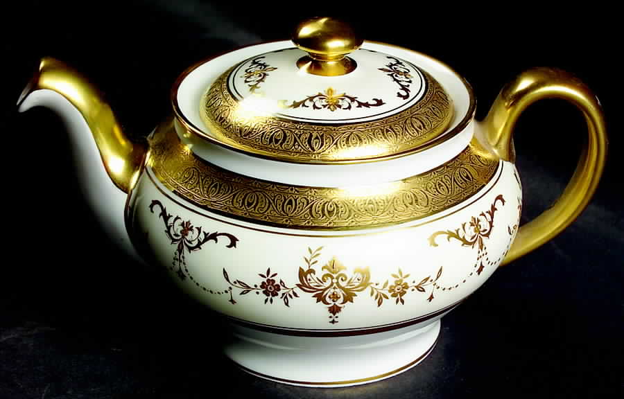 Riverton Mini Teapot & Lid by Minton-1