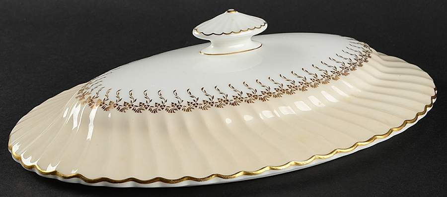 S443 Lid for Oval Vegetable by Minton-1