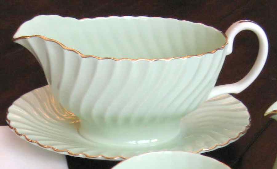 Shell Green and Gold Gravy Boat with Attached Underplate by Minton-1