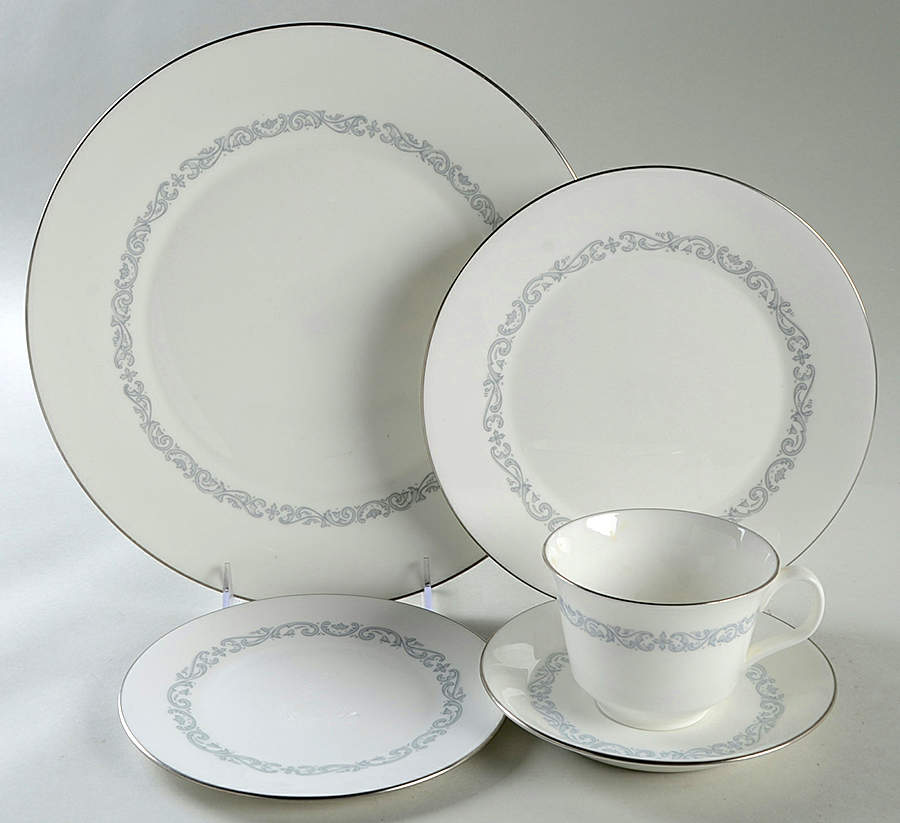 Silver Scroll 5 Piece Place Setting by Minton-1