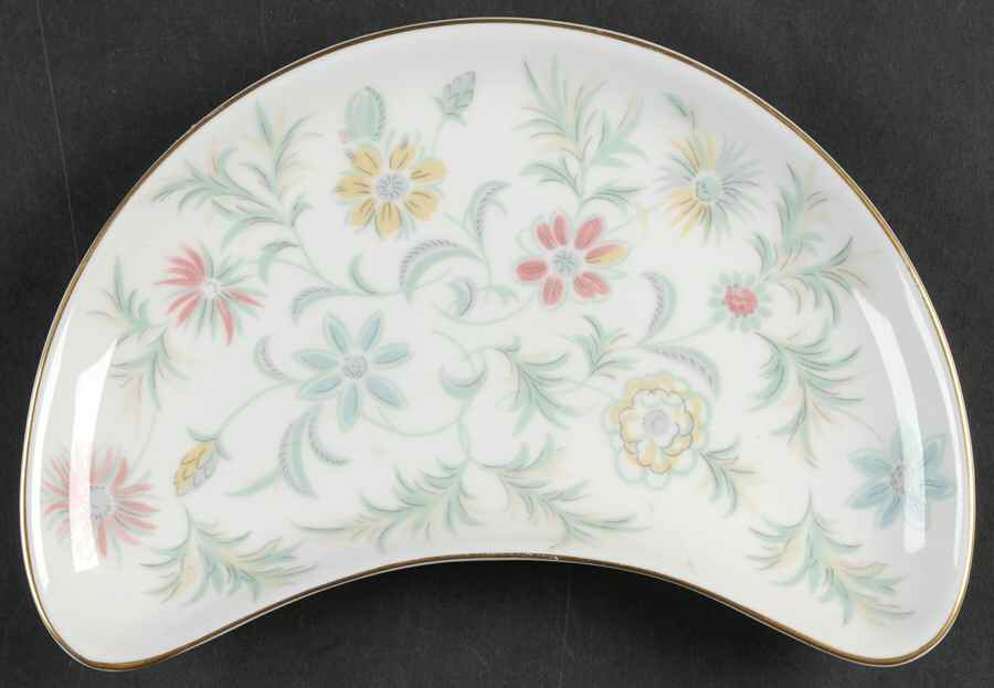 Vanessa Crescent Salad Plate by Minton-1