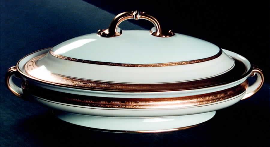 Wellington Oval Covered Vegetable by Minton-1