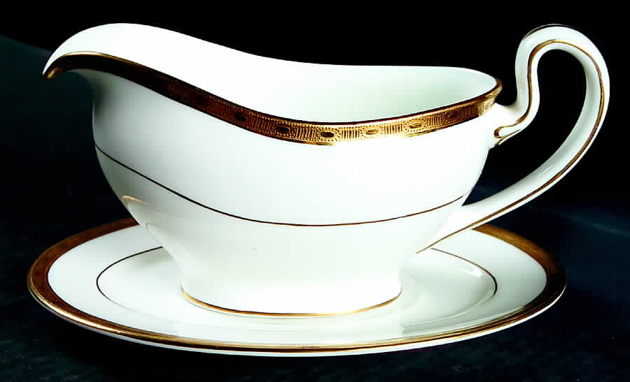 Winchester Gravy Boat & Underplate by Minton-1