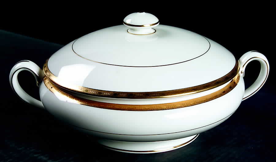Winchester Round Covered Vegetable by Minton-1