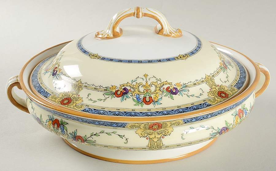 Windsor Blue Round Covered Vegetable by Minton-1