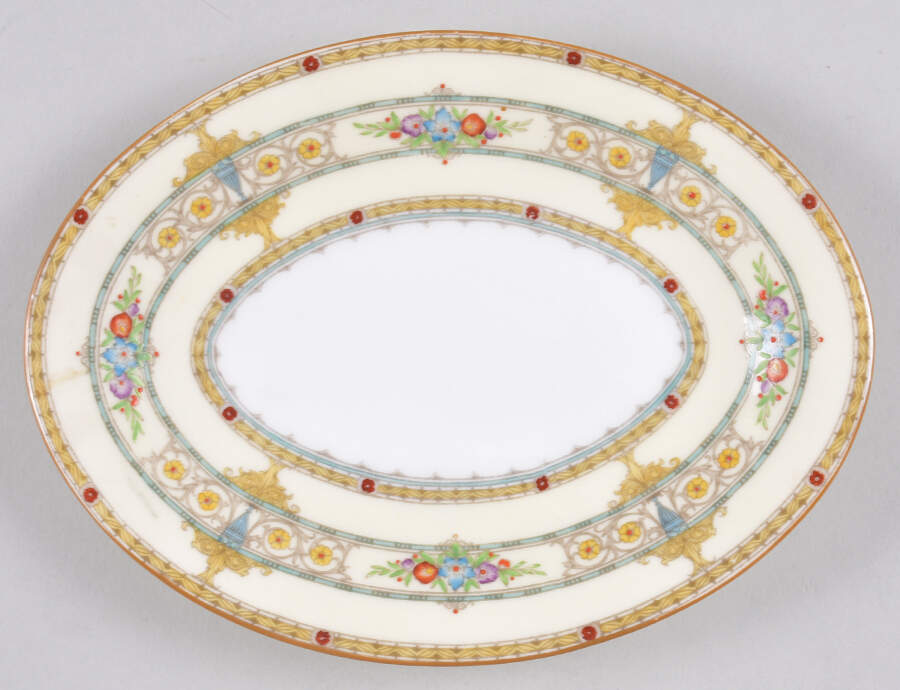 Windermere Underplate for Gravy Boat by Minton-1