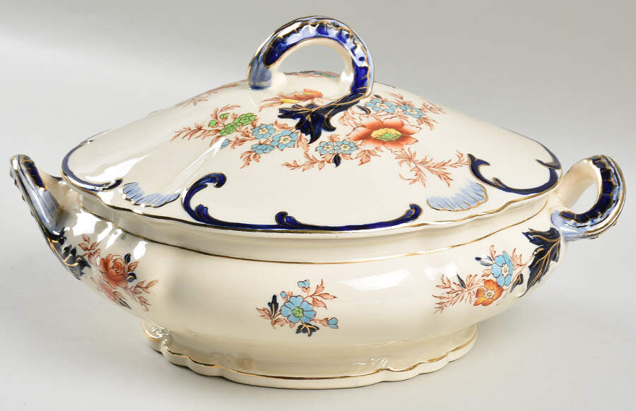 4109 Oval Covered Vegetable by John Maddock & Sons-1