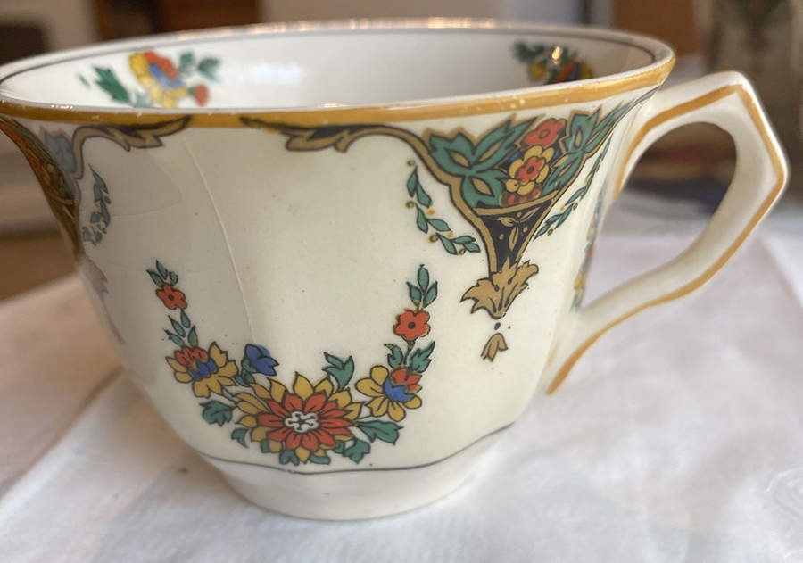 Kenilworth Flat Cup by John Maddock & Sons-1