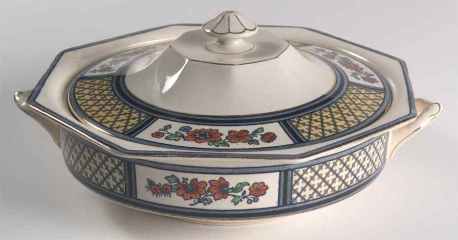 Lowestoft Round Covered Vegetable by John Maddock & Sons-1