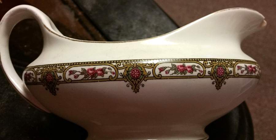MAD18 Gravy Boat by John Maddock & Sons-1