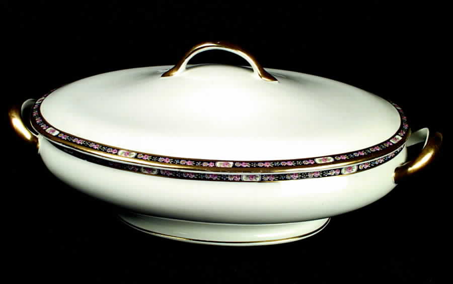 MAD7 Oval Covered Vegetable by John Maddock & Sons-1