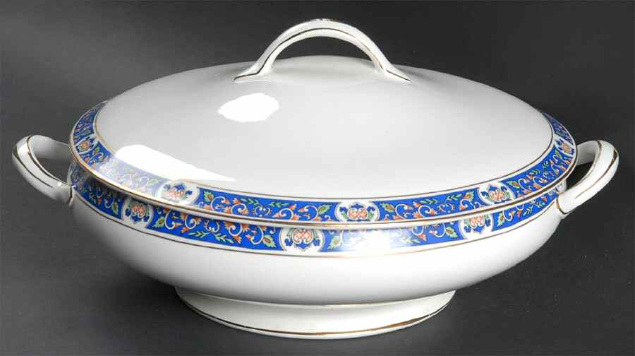 MAD8 Round Covered Vegetable by John Maddock & Sons-1