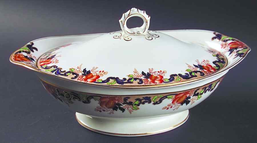 Majestic (Smooth Edge) Oval Covered Vegetable by John Maddock & Sons-1