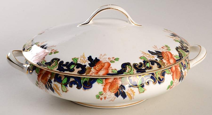 Majestic (Smooth Edge) Round Covered Vegetable by John Maddock & Sons-1
