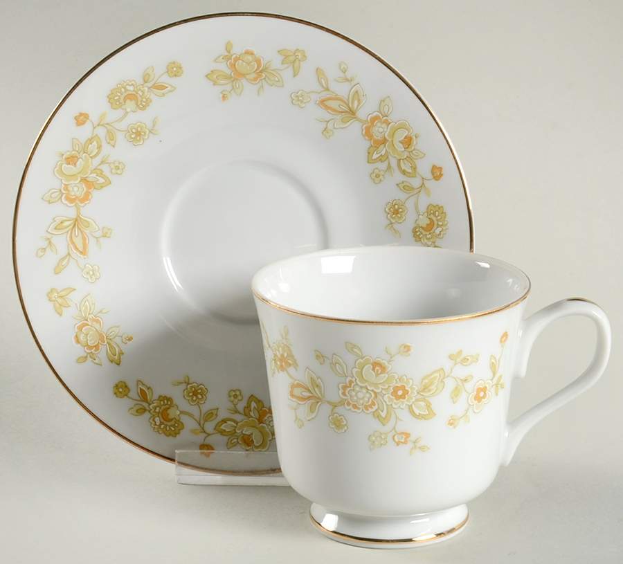 Meredith Footed Cup & Saucer Set by Majestic (Japan)-1
