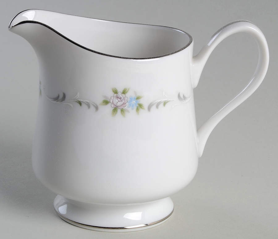 Winslow Creamer by Majestic (Japan)-1