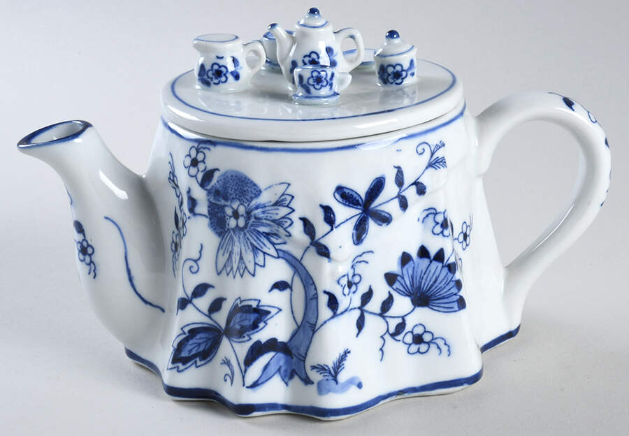 Blue Onion Mini Figural Teapot & Lid by Seymour Mann-1
