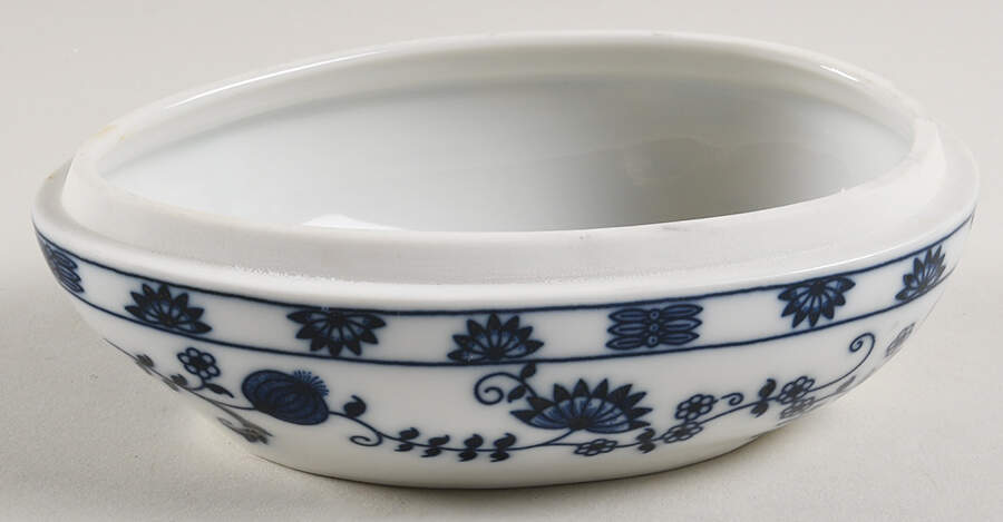 Blue Onion Large Egg Box No Lid by Seymour Mann-1