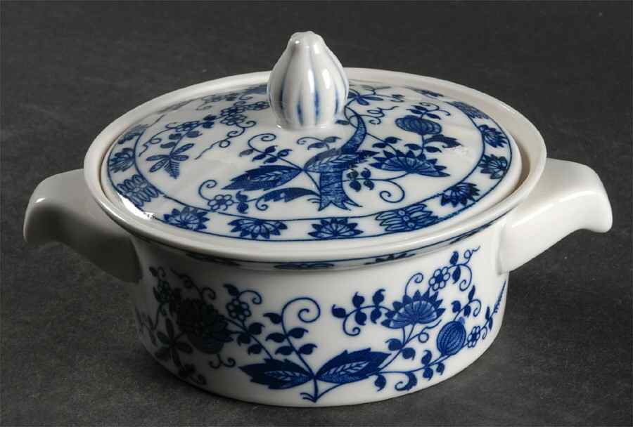 Blue Onion Individual Casserole & Lid by Seymour Mann-1