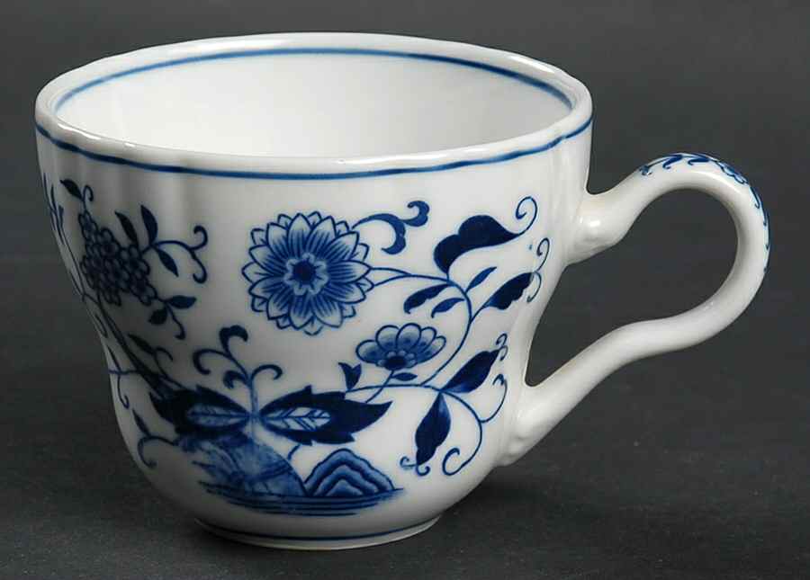 Blue Onion Flat Cup by Seymour Mann-1
